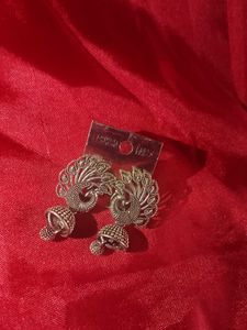 Peacock Earring 🦚