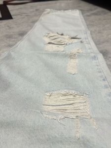 Light Wash Ripped Jeans