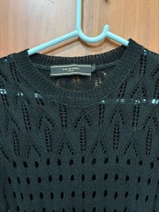 Chic Black Knit Midi Dress