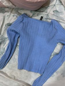 Fitted ribbed y2k long sleeve cropped top