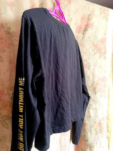 Black Roller Skate Long Sleeve Crop Top