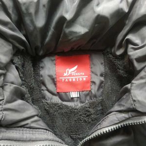 Stylish Quilted Winter Coat with Hood