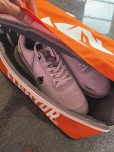 Absolutely NEW - Comes w/ a Soft Shoe Bag