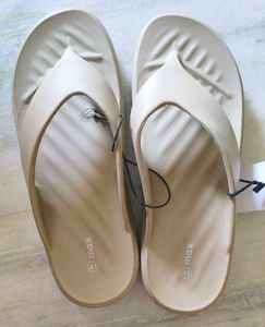 Comfortable Beige Flip-Flops