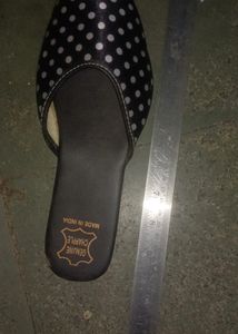 Black Flat Sandle