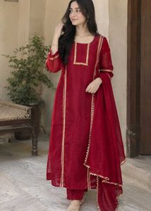 Pakistani Style Red Kurta Set With Lace Details