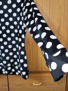 Girls Velvet Stretchable Party Top With Sequin Wo