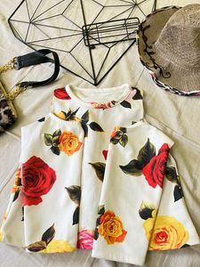 Off Shoulder Blackless Knot Top 💗🌸🌼