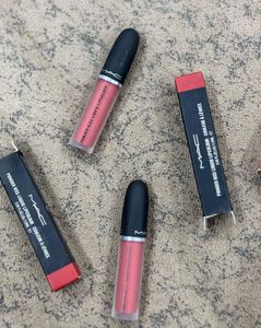 MAC Powder Kiss Liquid Lipcolour