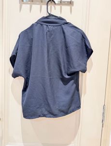 Chic black Button-Detail Top