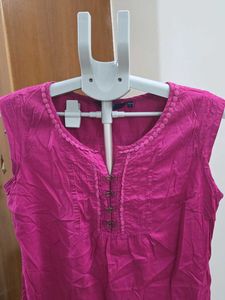 Willis Sport Vibrant Pink Sleeveless Kurta