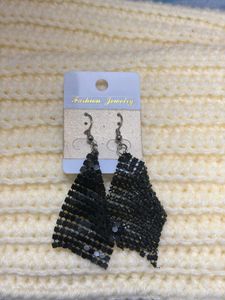 Sparkly Black Dangle Earrings