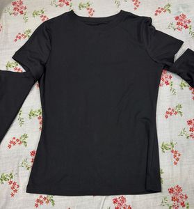 Ribbed Cut-Out Long Sleeve Top