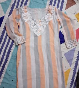 Elegant Striped Kurta with Lace Detail