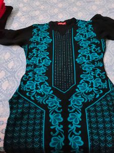 Elegant Kurta with Floral Embroidery