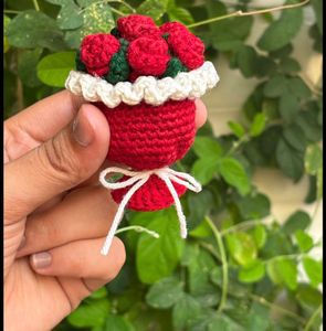 Crocheted Rose Bouquet Brooch