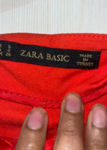 Zara Basic Red jeans
