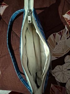 Chic Blue Plaid Shoulder Bag