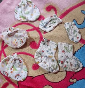 Cute Baby Mittens with Animal Prints