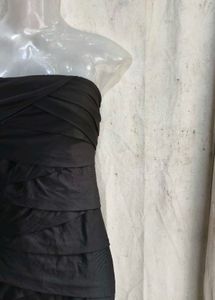 Chic Black Strapless Tiered Dress