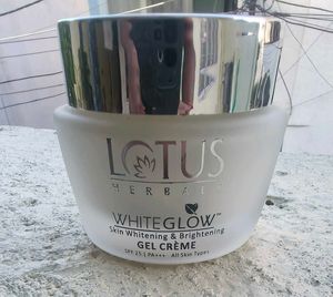 Lotus Herbals White Glow Gel Creme