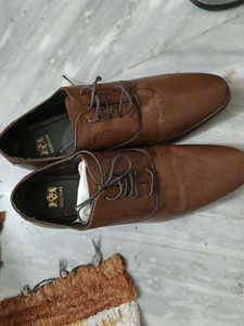 Red Tape Formal Brown Shoes