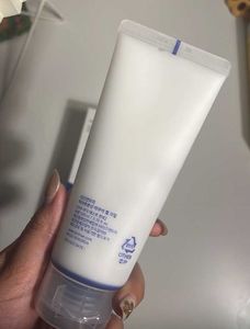 Isntree Hyaluronic Acid Aqua Gel Cream