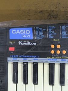 Casio SA-21 100 Tone Bank piano Keyboard