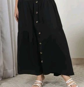 Chic Black Button-Down Maxi Skirt