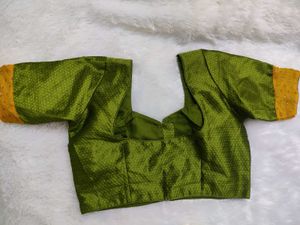 💚 Olive Green Fully Stitched Blouse