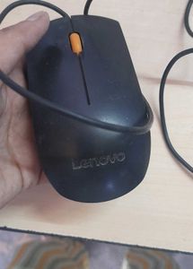 Lenovo 300 Wired  plug and play USB Mouse