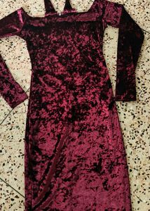 Magenta velvet bodycon dress
