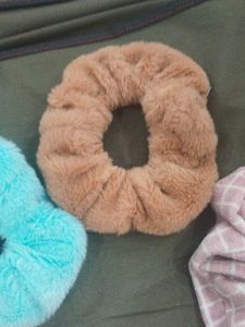 Set of 5 Fluffy Scrunchies