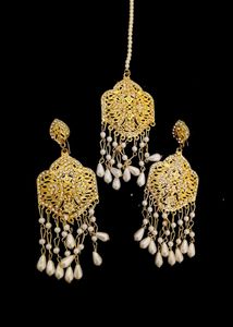 Exquisite Gold Pearl Maang Tikka &amp; Earring Set