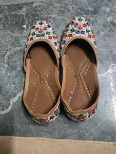 Embroidered Jutti Shoes