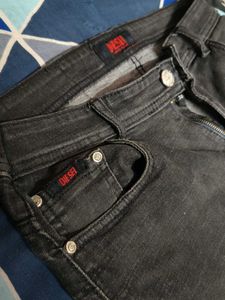 🇺🇸 Diesel men's Black Jeans ( size 32)