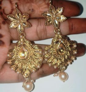 Earings