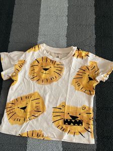 H&MCute Lion Print T-Shirt for Kids 1.5-2 yr