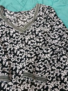 Black &amp; White Floral Print Kurta