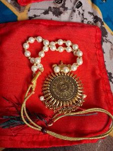 Pearl & Gold Tone Necklace