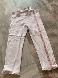 2 Comfortable White Leggings with Ruffled Hem