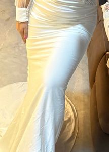 Elegant White Mermaid Gown🎀🦋
