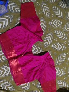 Vibrant Bottle Green Silk Saree with Gold Motifs