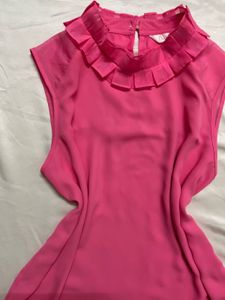 Chic Pink Ruffled Neck Sleeveless Top