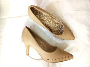 Cara Mia Kitten Nude Pumps