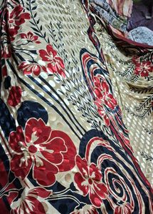 Elegant Floral Print crepe Saree