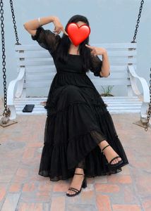 Elegant Black Tiered Maxi Dress 🖤
