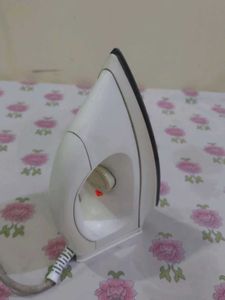 Philips Dry Iron model HI 114  W 1000