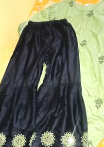 Graceful Women Kurta Set