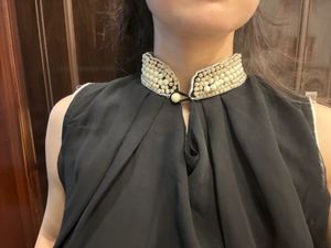 Black Pearl Collar Sleeveless Top